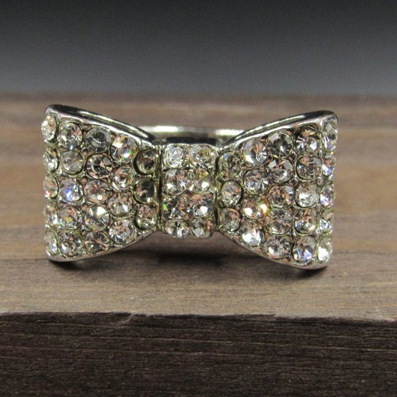 Jewelry - Size 8.75 Silver Tone Large Crystal Bow Band Ring